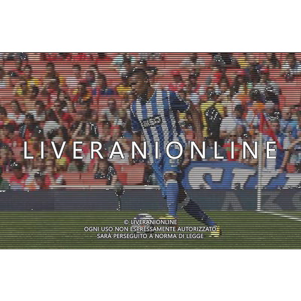 FC Porto\'s Alex Sandro (Photo by Kieran Galvin/CameraSport) Football - The Emirates Cup - Napoli v FC Porto - Sunday 4th August 2013 - The Emirates Stadium - London Œ© CameraSport - 43 Linden Ave. Countesthorpe. Leicester. England. LE8 5PG - Tel: +44 (0) 116 277 4147 - admin@camerasport.com - www.camerasport.com AG ALDO LIVERANI SAS ONLY ITALY