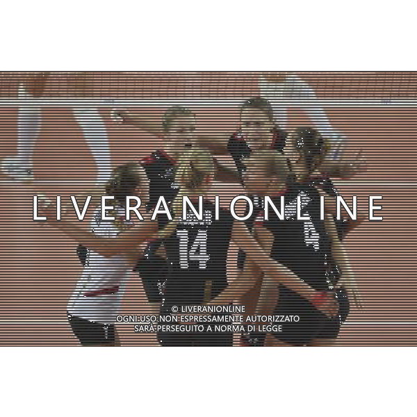esultanza germania VOLLEY ITALIA-GERMANIA. Oggi 04 agosto 2013 a Montichiari Ph Fotolive Richard Morgano AG ALDO LIVERANI SAS 