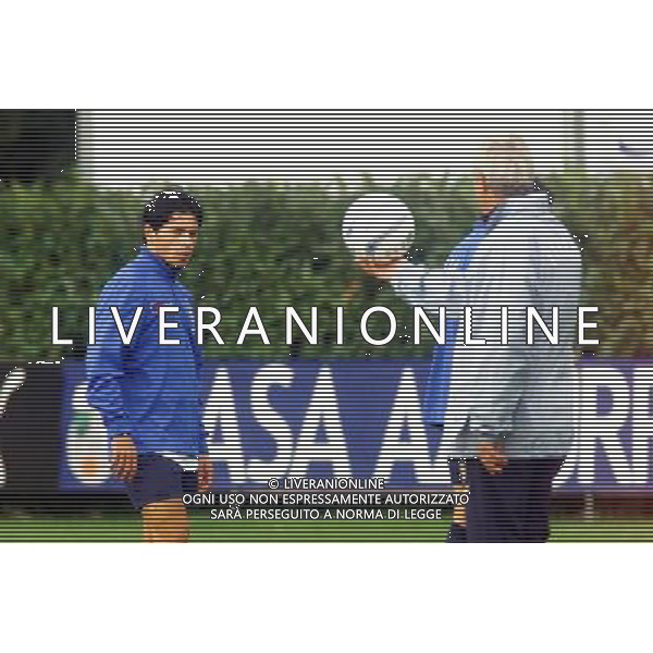 Coverciano allenamento nazionale italia 12/10/2004 nella foto mauro esposito con marcello lippi foto gianni nucci/agenzia aldo liverani