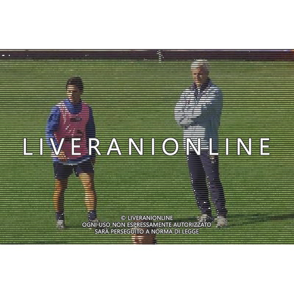 Coverciano allenamento nazionale italia 12/10/2004 nella foto mauro esposito con marcello lippi foto gianni nucci/agenzia aldo liverani