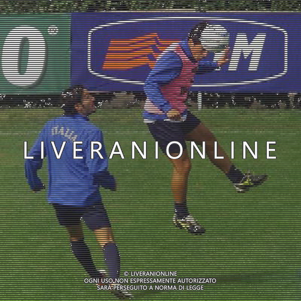 Coverciano allenamento nazionale italia 12/10/2004 nella foto mauro esposito foto gianni nucci/agenzia aldo liverani