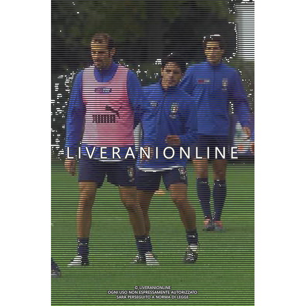 Coverciano allenamento nazionale italia 12/10/2004 nella foto mauro esposito e giuseppe pancaro foto gianni nucci/agenzia aldo liverani
