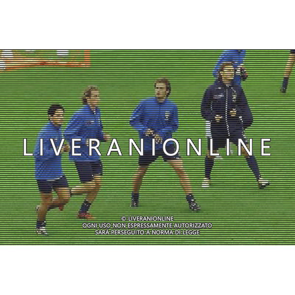 Coverciano allenamento nazionale italia 12/10/2004 nella foto mauro esposito foto gianni nucci/agenzia aldo liverani