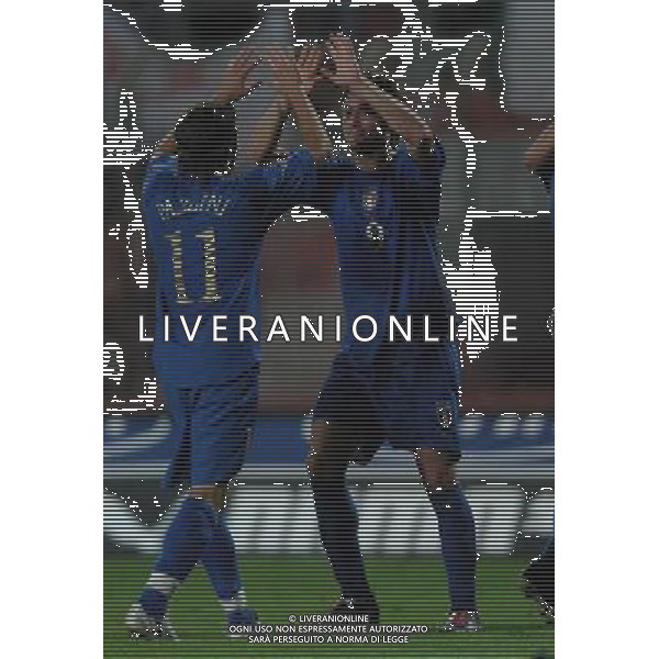 Mantova 12/10/2004 Italia-Bielorussia Under 21 Qualificazioni europei nella foto esultanza dopo il gol di bianchi con pazzini foto marco luzzani/agenzia aldo liverani