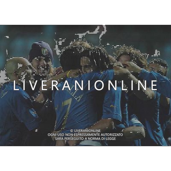 Mantova 12/10/2004 Italia-Bielorussia Under 21 Qualificazioni europei nella foto abbracci esultanza dopo il gol di aquilani agenzia aldo liverani