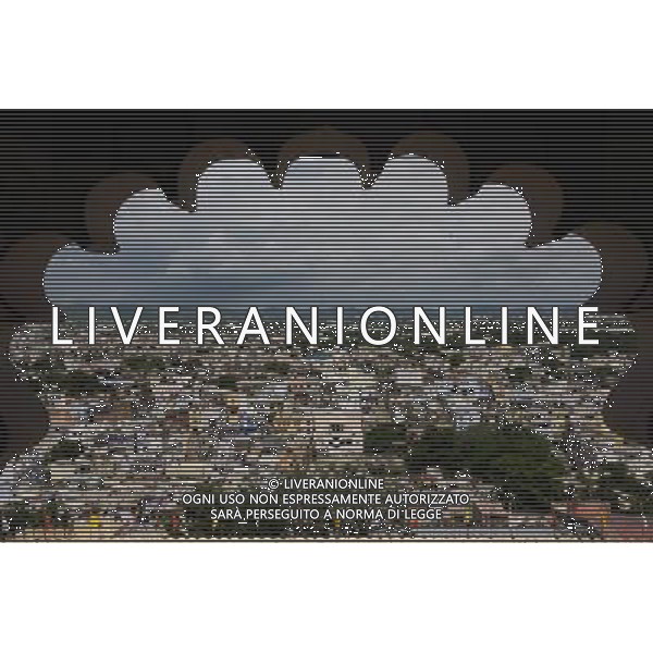 (130811) -- RAJASTHAN, Aug. 11, 2013 () -- Photo taken on Aug. 11, 2013 shows the view in Udaipur, India\'s Rajasthan. Located in the south of India\'s Rajasthan, Udaipur was built by Udai Singh in 16th century along the Pichola Lake. Nowadays, many of the ancient palaces have been converted into luxury hotels. Being rich in lakes, Udaipur is often called the \'Venice of the East\'. Every year, its ancient buildings, arts and craft works attract many visitors from the world. (/Zheng Huansong) ©photoshot/AGENZIA ALDO LIVERANI SAS - ITALY ONLY - Vedute della citta indiana di Udaipur, nel Rajasthan nel sud dell\'India costruita nel 16mo secolo lungo il lago Pichola. Antichi palazzi sono stati trasformati in alberghi di lusso e\' chiamata la \'Venezia d\'Oriente\' e attira molti turisti da tutto il mondo