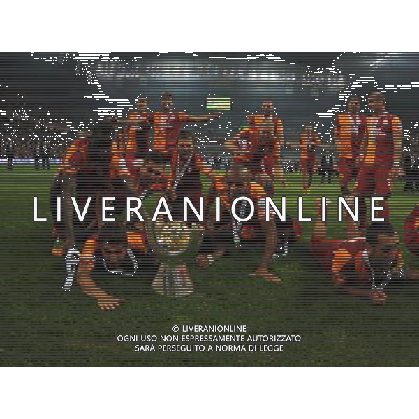 Turkish supercup match between Fenerbahce and Galatasaray at Kadir Has Stadium in Kayseri on August 11, 2013. Match Scored: Fenerbahce 0 - Galatasaray 1 Pictured: Didier Drogba and Players of Galatasaray celebrate winning the Turkey supercup. TURCJA SUPER PUCHAR LIGA TURECKA PILKA NOZNA SEZON 2013/2014 FOT.SESKIM PHOTO/NEWSPIX.PL TURKEY, GERMANY, AUSTRIA AND UK OUT !!! --- Newspix.pl AG ALDO LIVERANI SAS ONLY ITALY *** Local Caption *** www.newspix.pl mail us: info@newspix.pl call us: 0048 022 23 22 222 --- Polish Picture Agency by Ringier Axel Springer Poland