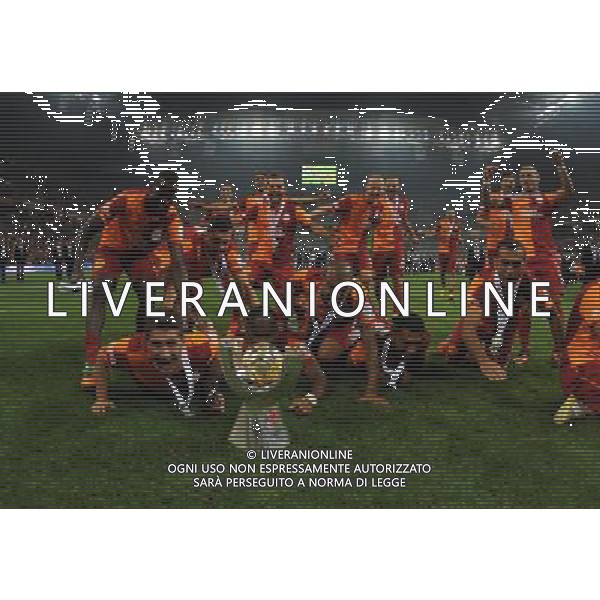 Turkish supercup match between Fenerbahce and Galatasaray at Kadir Has Stadium in Kayseri on August 11, 2013. Match Scored: Fenerbahce 0 - Galatasaray 1 Pictured: Didier Drogba and Players of Galatasaray celebrate winning the Turkey supercup. TURCJA SUPER PUCHAR LIGA TURECKA PILKA NOZNA SEZON 2013/2014 FOT.SESKIM PHOTO/NEWSPIX.PL TURKEY, GERMANY, AUSTRIA AND UK OUT !!! --- Newspix.pl AG ALDO LIVERANI SAS ONLY ITALY *** Local Caption *** www.newspix.pl mail us: info@newspix.pl call us: 0048 022 23 22 222 --- Polish Picture Agency by Ringier Axel Springer Poland