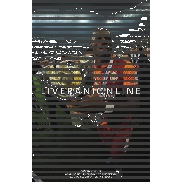 Turkish supercup match between Fenerbahce and Galatasaray at Kadir Has Stadium in Kayseri on August 11, 2013. Match Scored: Fenerbahce 0 - Galatasaray 1 Pictured: Didier Drogba of Galatasaray celebrate winning the Turkey supercup. TURCJA SUPER PUCHAR LIGA TURECKA PILKA NOZNA SEZON 2013/2014 FOT.SESKIM PHOTO/NEWSPIX.PL TURKEY, GERMANY, AUSTRIA AND UK OUT !!! --- Newspix.pl AG ALDO LIVERANI SAS ONLY ITALY *** Local Caption *** www.newspix.pl mail us: info@newspix.pl call us: 0048 022 23 22 222 --- Polish Picture Agency by Ringier Axel Springer Poland