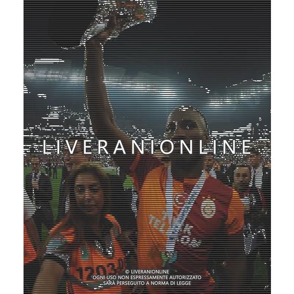 Turkish supercup match between Fenerbahce and Galatasaray at Kadir Has Stadium in Kayseri on August 11, 2013. Match Scored: Fenerbahce 0 - Galatasaray 1 Pictured: Didier Drogba of Galatasaray celebrate winning the Turkey supercup. TURCJA SUPER PUCHAR LIGA TURECKA PILKA NOZNA SEZON 2013/2014 FOT.SESKIM PHOTO/NEWSPIX.PL TURKEY, GERMANY, AUSTRIA AND UK OUT !!! --- Newspix.pl AG ALDO LIVERANI SAS ONLY ITALY *** Local Caption *** www.newspix.pl mail us: info@newspix.pl call us: 0048 022 23 22 222 --- Polish Picture Agency by Ringier Axel Springer Poland