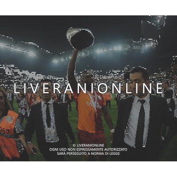 Turkish supercup match between Fenerbahce and Galatasaray at Kadir Has Stadium in Kayseri on August 11, 2013. Match Scored: Fenerbahce 0 - Galatasaray 1 Pictured: Didier Drogba of Galatasaray celebrate winning the Turkey supercup. TURCJA SUPER PUCHAR LIGA TURECKA PILKA NOZNA SEZON 2013/2014 FOT.SESKIM PHOTO/NEWSPIX.PL TURKEY, GERMANY, AUSTRIA AND UK OUT !!! --- Newspix.pl AG ALDO LIVERANI SAS ONLY ITALY *** Local Caption *** www.newspix.pl mail us: info@newspix.pl call us: 0048 022 23 22 222 --- Polish Picture Agency by Ringier Axel Springer Poland