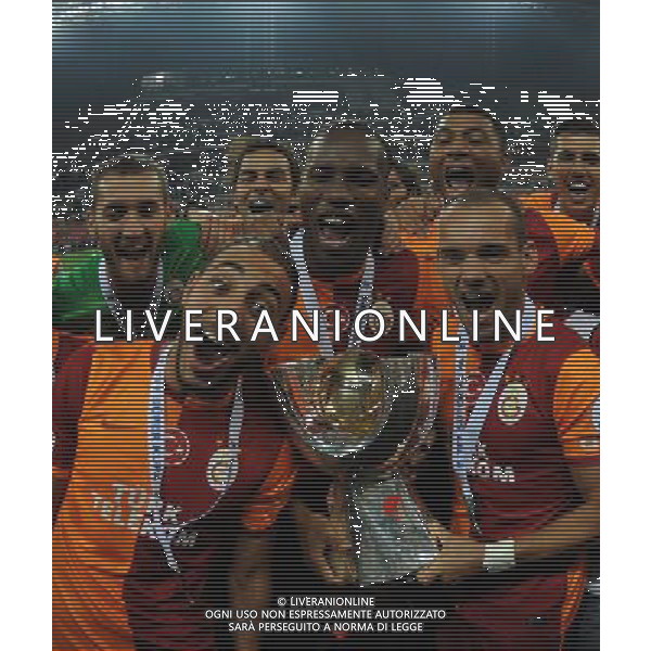 Turkish supercup match between Fenerbahce and Galatasaray at Kadir Has Stadium in Kayseri on August 11, 2013. Match Scored: Fenerbahce 0 - Galatasaray 1 Pictured: Didier Drogba and Wesley Sneijder of Galatasaray celebrate winning the Turkey supercup. TURCJA SUPER PUCHAR LIGA TURECKA PILKA NOZNA SEZON 2013/2014 FOT.SESKIM PHOTO/NEWSPIX.PL TURKEY, GERMANY, AUSTRIA AND UK OUT !!! --- Newspix.pl AG ALDO LIVERANI SAS ONLY ITALY *** Local Caption *** www.newspix.pl mail us: info@newspix.pl call us: 0048 022 23 22 222 --- Polish Picture Agency by Ringier Axel Springer Poland