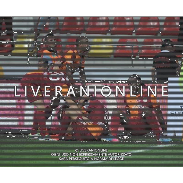 Turkish supercup match between Fenerbahce and Galatasaray at Kadir Has Stadium in Kayseri on August 11, 2013. Match Scored: Fenerbahce 0 - Galatasaray 1 Pictured: Didier Drogba and other Galatasaray\'s players celebrate after the score. TURCJA SUPER PUCHAR LIGA TURECKA PILKA NOZNA SEZON 2013/2014 FOT.SESKIM PHOTO/NEWSPIX.PL TURKEY, GERMANY, AUSTRIA AND UK OUT !!! --- Newspix.pl AG ALDO LIVERANI SAS ONLY ITALY *** Local Caption *** www.newspix.pl mail us: info@newspix.pl call us: 0048 022 23 22 222 --- Polish Picture Agency by Ringier Axel Springer Poland