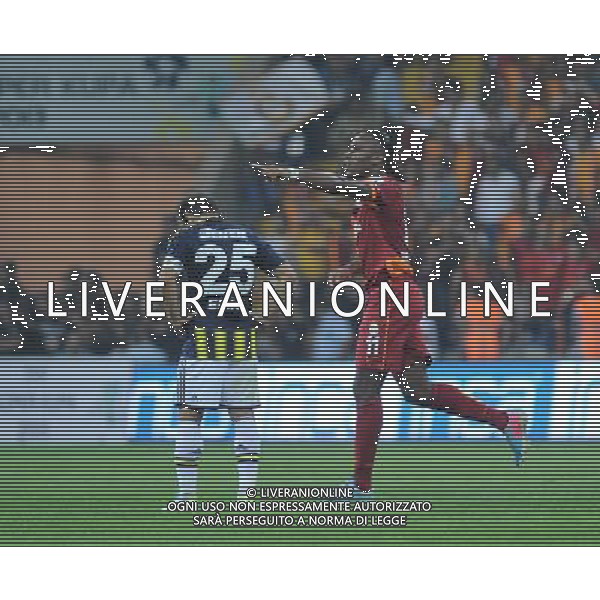 Turkish supercup match between Fenerbahce and Galatasaray at Kadir Has Stadium in Kayseri on August 11, 2013. Match Scored: Fenerbahce 0 - Galatasaray 1 Pictured: Didier Drogba and other Galatasaray\'s players celebrate after the score. TURCJA SUPER PUCHAR LIGA TURECKA PILKA NOZNA SEZON 2013/2014 FOT.SESKIM PHOTO/NEWSPIX.PL TURKEY, GERMANY, AUSTRIA AND UK OUT !!! --- Newspix.pl AG ALDO LIVERANI SAS ONLY ITALY *** Local Caption *** www.newspix.pl mail us: info@newspix.pl call us: 0048 022 23 22 222 --- Polish Picture Agency by Ringier Axel Springer Poland