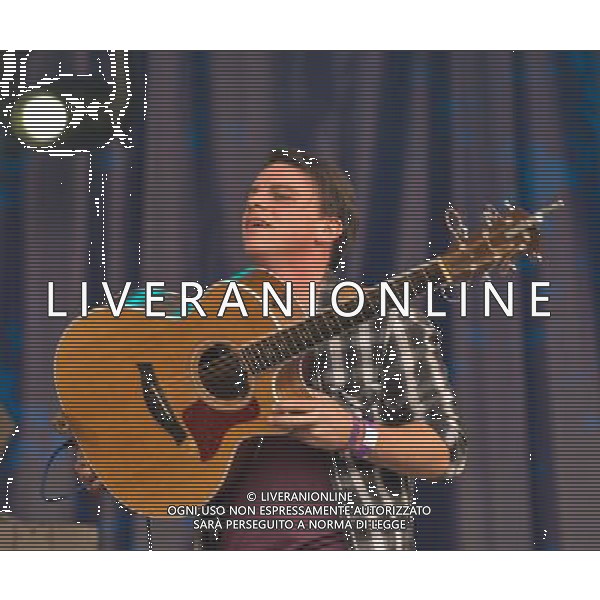  Picture :Cropredy Oxfordshire UK: The Dunwells performing at Fairport Cropredy Convention Music Festival. Date 10/08/2013 ©PHOTOSHOT/AGENZIA ALDO LIVERANI SAS - ITALY ONLY - EDITORIAL USE ONLY