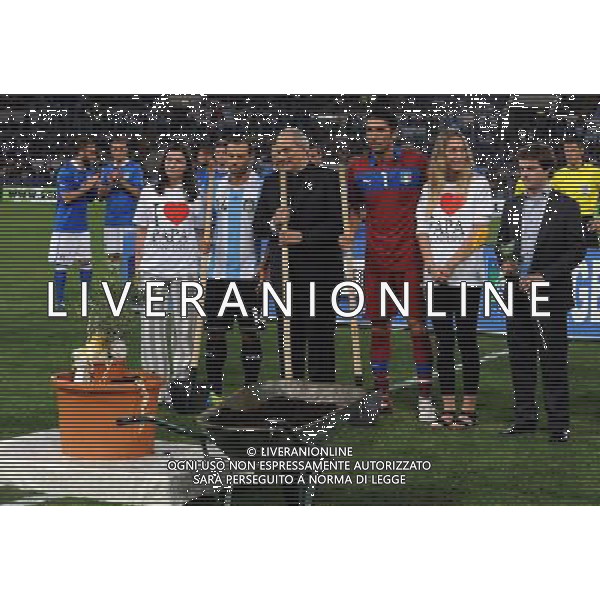 Amichevole FIFA Roma - 14.08.2013 Italia-Argentina Nella Foto:mascherano e buffon piantano un ulivo in onore di papa francesco /Ph.Vitez-Ag. Aldo Liverani