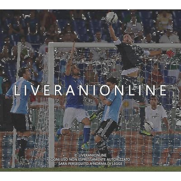 Amichevole FIFA Roma - 14.08.2013 Italia-Argentina Nella Foto:andujar anticipa osvaldo /Ph.Vitez-Ag. Aldo Liverani