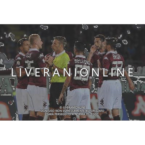 Torino 17-08-2013 TIM Cup - Coppa Italia terzo turno eliminatorio Torino - Pescara nella foto i giocatori del Torino protestano con l\'arbitro Massa dopo il gol del 2 a 1 Pescara foto Roberto Garavaglia - ag. Aldo Liverani sas