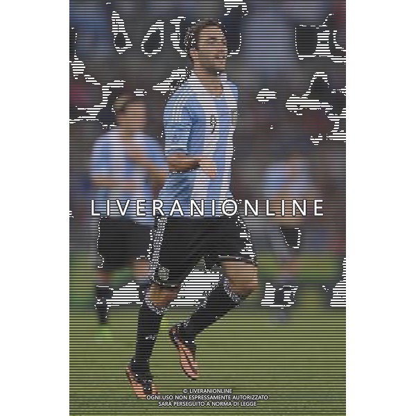 Roma - 14/08/2013 - Stadio Olimpico - Gara Amichevole - Italia vs Argentina - nella foto: Gonzalo Higuain esulta dopo il gol /Ph. Fabrizio Corradetti - Ag. Aldo Liverani sas