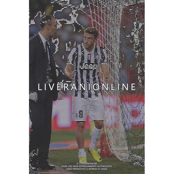 Roma - 18/08/2013 - Stadio Olimpico - Supercoppa TIM 2013-2014 - Juventus vs SS Lazio - nella foto: Claudio Marchisio esce per infortunio /Ph. Fabrizio Corradetti - Ag. Aldo Liverani sas