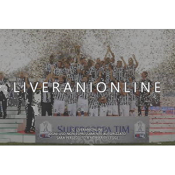 Roma - 18/08/2013 - Stadio Olimpico - Supercoppa TIM 2013-2014 - Juventus vs SS Lazio - nella foto: Festeggiamenti Juventus con la Supercoppa /Ph. Fabrizio Corradetti - Ag. Aldo Liverani sas