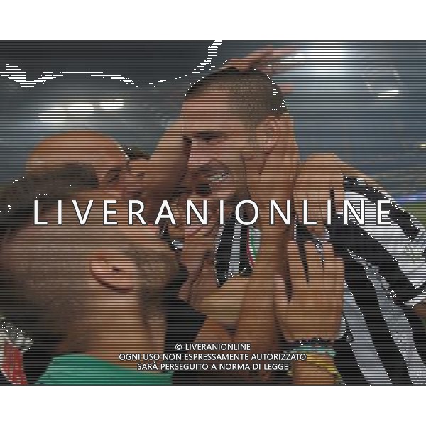 Supercoppa TIM 2013 Torino - 18.08.2013 Juventus-Lazio Nella Foto:bonucci in mezzo ai tifosi /Ph.Vitez-Ag. Aldo Liverani