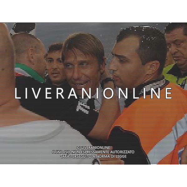 Supercoppa TIM 2013 Torino - 18.08.2013 Juventus-Lazio Nella Foto:conte in mezzo ai tifosi /Ph.Vitez-Ag. Aldo Liverani