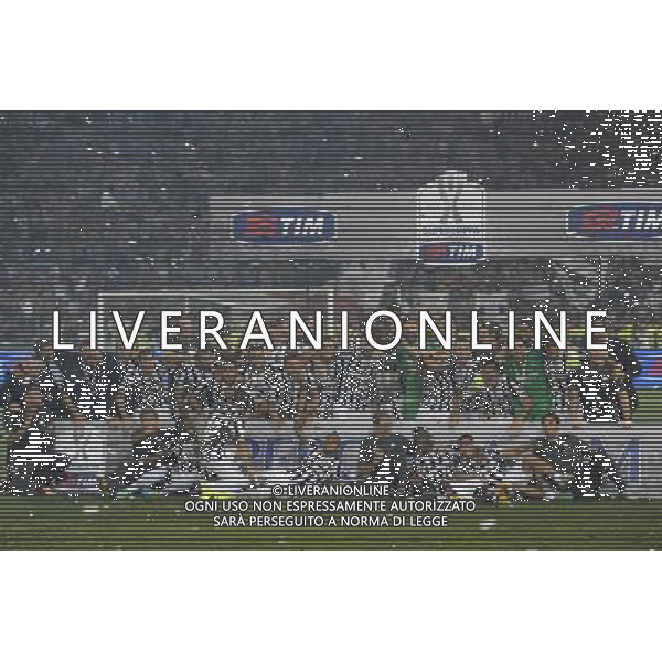 Roma - 18/08/2013 - Stadio Olimpico - Supercoppa TIM 2013-2014 - Juventus vs SS Lazio - nella foto: Festeggiamenti Juventus con la Supercoppa /Ph. Fabrizio Corradetti - Ag. Aldo Liverani sas