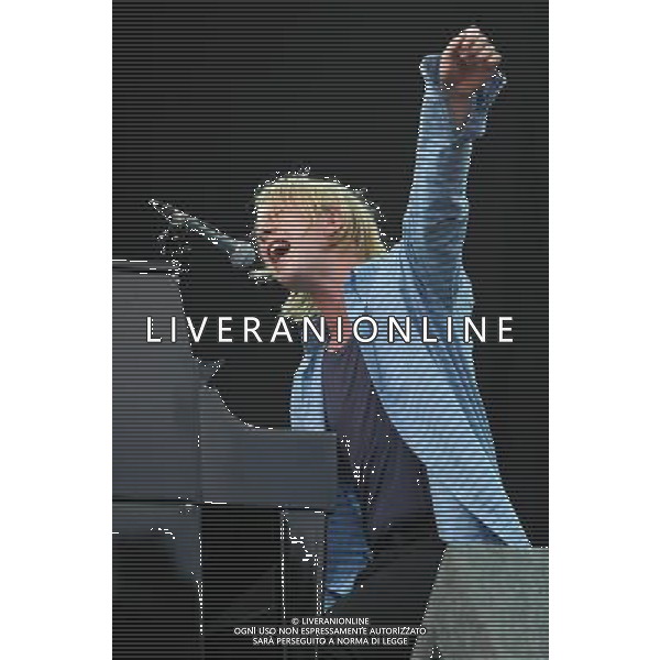  Tom Odell performing live at V Festival, Hylands Park, Chelmsford, on Sunday August 18, 2013. ©photoshot/AGENZIA ALDO LIVERANI SAS - ITALY ONLY - EDITORIAL USE ONLY