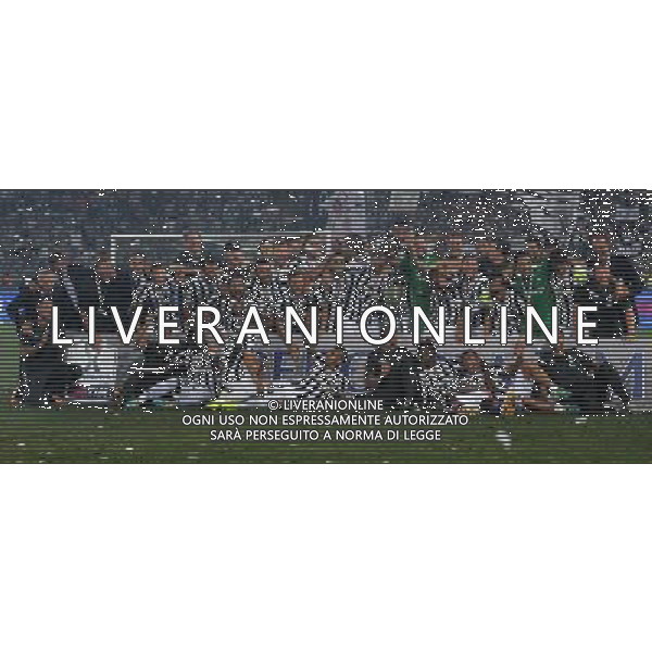 Supercoppa TIM 2013 Torino - 18.08.2013 Juventus-Lazio Nella Foto:Foto di gruppo della squadra con la coppa /Ph.Vitez-Ag. Aldo Liverani