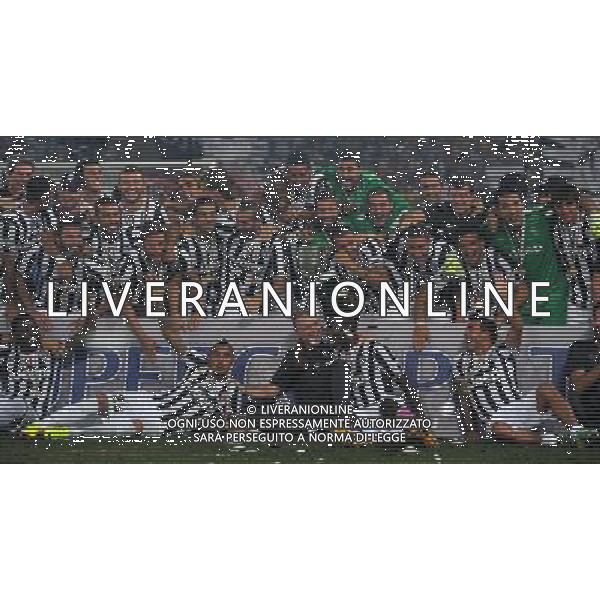 Supercoppa TIM 2013 Torino - 18.08.2013 Juventus-Lazio Nella Foto:Foto di gruppo della squadra con la coppa /Ph.Vitez-Ag. Aldo Liverani