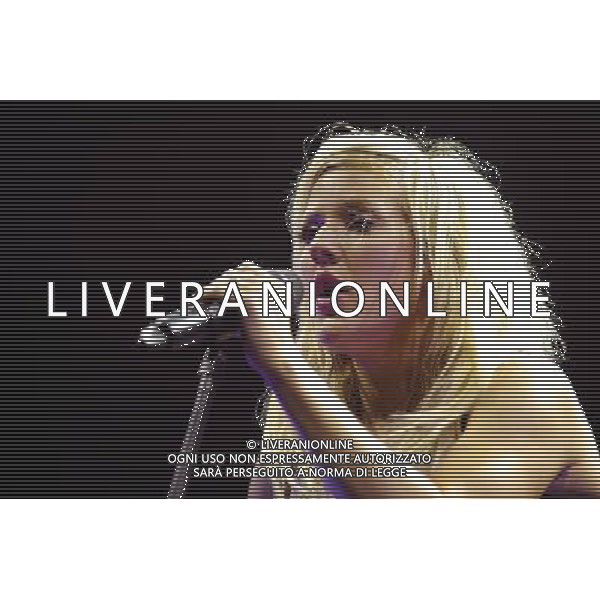  Ellie Goulding performing live at V Festival, Hylands Park, Chelmsford, on Sunday August 18, 2013. ©photoshot/AGENZIA ALDO LIVERANI SAS - ITALY ONLY - EDITORIAL USE ONLY