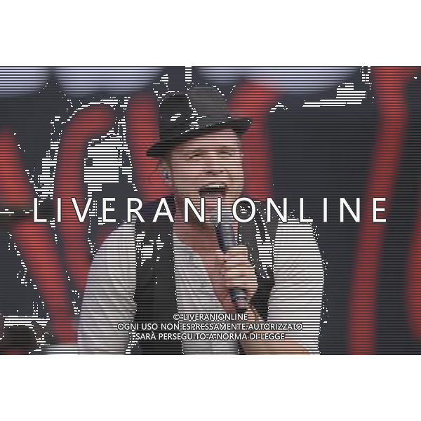  Olly Murs performing live at V Festival, Hylands Park, Chelmsford, on Sunday August 18, 2013. ©photoshot/AGENZIA ALDO LIVERANI SAS - ITALY ONLY - EDITORIAL USE ONLY