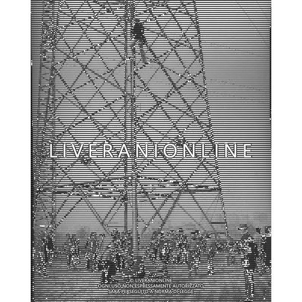 ARCHIVIO GIOVANNI LIVERANI NELLA FOTO Giangiacomo Feltrinelli mor“ mentre si trovava su un traliccio dellÕENEL per provocare un black-out a Milano. Feltrinelli era un militante del PCI, appartenente a una ricchissima famiglia della borghesia milanese e fondatore di una casa editrice popolare che diffondeva le idee di Marx e Che Guevara ARCHIVIO GIOVANNI LIVERANI-AG ALDO LIVERANI SAS