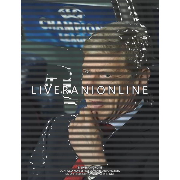 UEFA Chanpions League playoff first leg match between Fenerbahce and Arsenal at Sukru Saracoglu Stadiym in Istanbul, Turkey on august 21, 2013. Pictured: Coach Arsene Wenger of Arsenal. LIGA MISTRZOW SEZON 2013/2014 PILKA NOZNA FENERBAHCE ISTAMBUL vs ARSENAL LONDYN FOT.SESKIMPHOTO/NEWSPIX.PL POLAND, TURKEY, GERMANY, AUSTRIA AND UK OUT !!! --- Newspix.pl AG ALDO LIVERANI SAS ONLY ITALY *** Local Caption *** www.newspix.pl mail us: info@newspix.pl call us: 0048 022 23 22 222 --- Polish Picture Agency by Ringier Axel Springer Poland