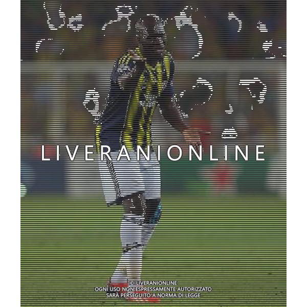 UEFA Chanpions League playoff first leg match between Fenerbahce and Arsenal at Sukru Saracoglu Stadiym in Istanbul, Turkey on august 21, 2013. Pictured: Moussa Sow of Fenerbahce. LIGA MISTRZOW SEZON 2013/2014 PILKA NOZNA FENERBAHCE ISTAMBUL vs ARSENAL LONDYN FOT.SESKIMPHOTO/NEWSPIX.PL POLAND, TURKEY, GERMANY, AUSTRIA AND UK OUT !!! --- Newspix.pl AG ALDO LIVERANI SAS ONLY ITALY *** Local Caption *** www.newspix.pl mail us: info@newspix.pl call us: 0048 022 23 22 222 --- Polish Picture Agency by Ringier Axel Springer Poland