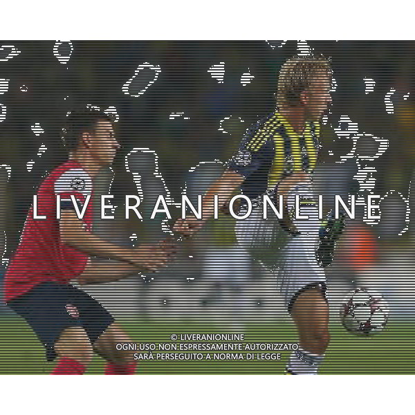 UEFA Chanpions League playoff first leg match between Fenerbahce and Arsenal at Sukru Saracoglu Stadiym in Istanbul, Turkey on august 21, 2013. Pictured: Dirk Kuyt of Fenerbahce. LIGA MISTRZOW SEZON 2013/2014 PILKA NOZNA FENERBAHCE ISTAMBUL vs ARSENAL LONDYN FOT.SESKIMPHOTO/NEWSPIX.PL POLAND, TURKEY, GERMANY, AUSTRIA AND UK OUT !!! --- Newspix.pl AG ALDO LIVERANI SAS ONLY ITALY *** Local Caption *** www.newspix.pl mail us: info@newspix.pl call us: 0048 022 23 22 222 --- Polish Picture Agency by Ringier Axel Springer Poland