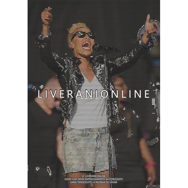  Emeli Sande performing live at V Festival, Hylands Park, Chelmsford, on Sunday August 18, 2013. ©PHOTOSHOT/AGENZIA ALDO LIVERANI SAS - ITALY ONLY - EDITORIAL USE ONLY