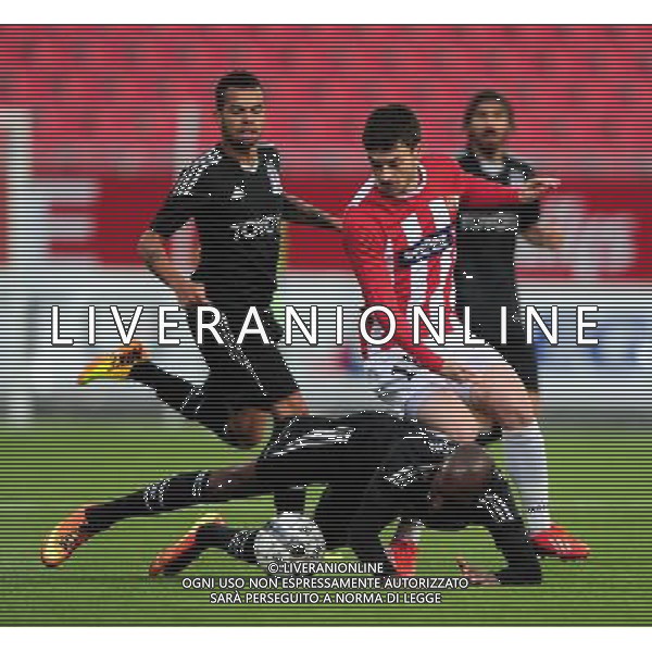 UEFA Europa league playoff first leg match between Tromso and Besiktas at Alfheim Stadium in Tromso, Norway. 22.08.2012 Pictured: Josh Pritchard of Tromso and Atiba Hutchinson of Besiktas. LIGA EUROPY UEFA KWALIFIKACJE SEZON 2013/2014 PILKA NOZNA TROMSO NORWEGIA vs BESIKTAS ISTAMBUL FOT.SESKIMPHOTO/NEWSPIX.PL POLAND, TURKEY, GERMANY, AUSTRIA AND UK OUT !!! --- Newspix.pl AG ALDO LIVERANI SAS *** Local Caption *** www.newspix.pl mail us: info@newspix.pl call us: 0048 022 23 22 222 --- Polish Picture Agency by Ringier Axel Springer Poland