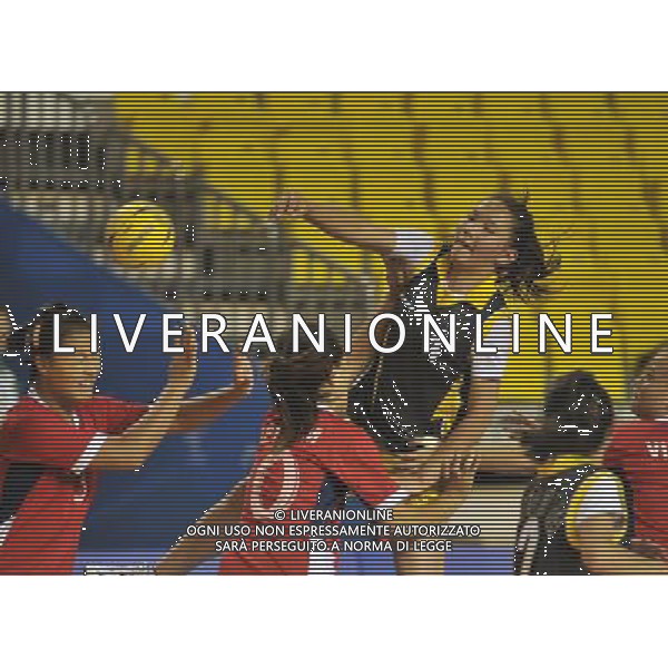 (SP)ASIAN YOUTH GAMES-CHINA-NANJING-HANDBALL(CN) (130823) -- NANJING, Aug. 23, 2013 () -- Mongolia\'s Javzanpagma Purevjal(above) shoots during the women\'s handball single round match against Viet Nam at 2013 Asian Youth Games in Nanjing, capital of east China\'s Jiangsu Province, on Aug. 23, 2013. Viet Nam won the match 37-14. (/Shen Peng) ©photoshot/AGENZIA ALDO LIVERANI SAS - ITALY ONLY - Giochi della Gioventu\' 2013 asiatici a Nanjing capitale della Cina orientale nella provincia del Jiangsu, agosto 2013.