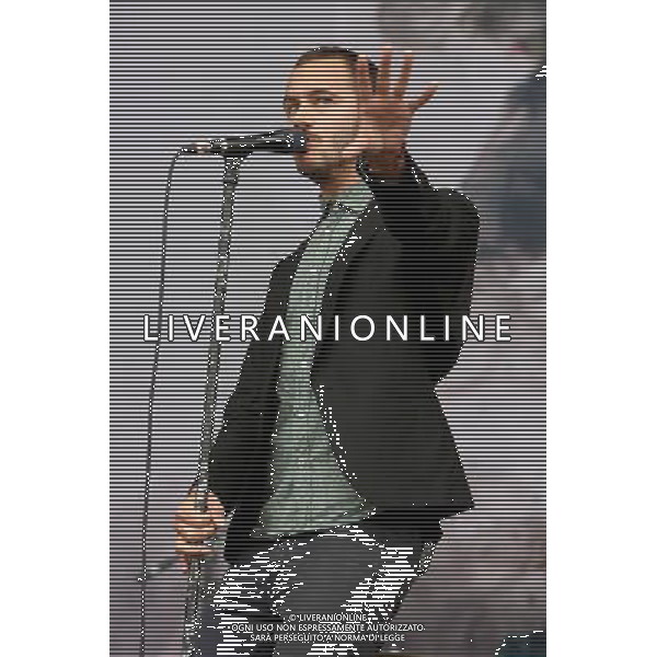 Tom Smith of Editors performs at Leeds Fetival 2013, Bramham Park, Leeds, England, 23rd August 2013. ©photoshot/AGENZIA ALDO LIVERANI SAS - ITALY ONLY - EDITORIAL USE ONLY
