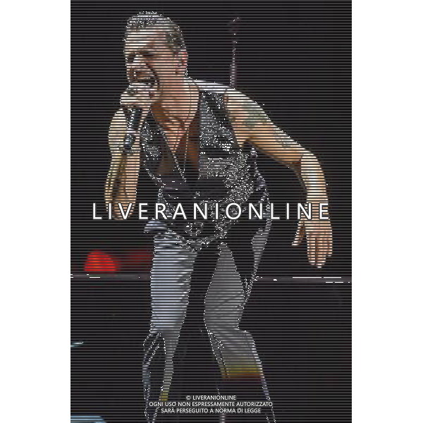 CLARKSTON, MI - AUGUST 22: Depeche Mode performs at DTE Energy Music Theatre on August 22, 2013 in Clarkston, Michigan. Credit: Schwegler/RTN/MediaPunch Inc. KONCERT FOT. MEDIAPUNCH/NEWSPIX.PL POLAND, US, FRANCE AND GERMANY OUT !!! --- Newspix.pl AG ALDO LIVERANI SAS ONLY ITALY AG ALDO LIVERANI SAS ONLY ITALY *** Local Caption *** www.newspix.pl mail us: info@newspix.pl call us: 0048 022 23 22 222 --- Polish Picture Agency by Ringier Axel Springer Poland