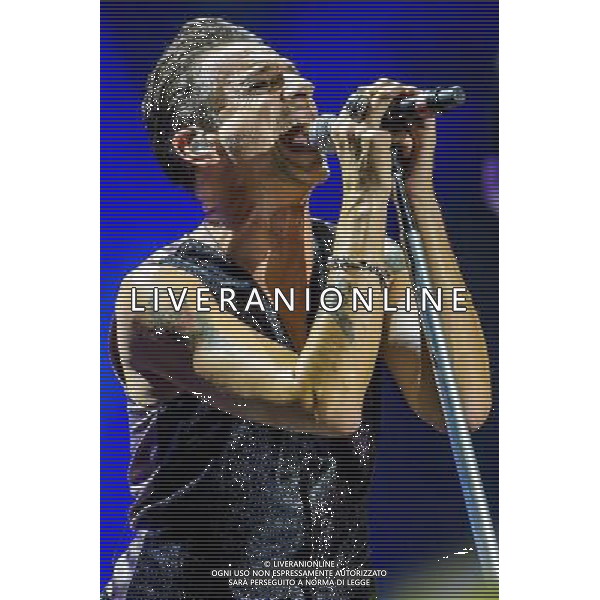 CLARKSTON, MI - AUGUST 22: Depeche Mode performs at DTE Energy Music Theatre on August 22, 2013 in Clarkston, Michigan. Credit: Schwegler/RTN/MediaPunch Inc. KONCERT FOT. MEDIAPUNCH/NEWSPIX.PL POLAND, US, FRANCE AND GERMANY OUT !!! --- Newspix.pl AG ALDO LIVERANI SAS ONLY ITALY AG ALDO LIVERANI SAS ONLY ITALY *** Local Caption *** www.newspix.pl mail us: info@newspix.pl call us: 0048 022 23 22 222 --- Polish Picture Agency by Ringier Axel Springer Poland