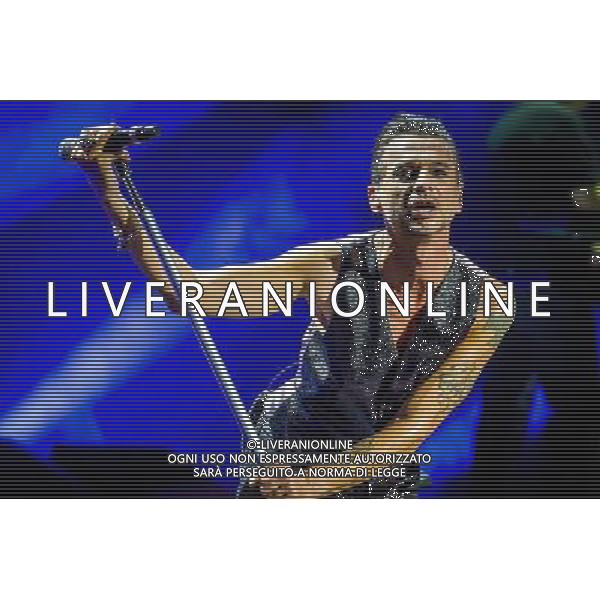 CLARKSTON, MI - AUGUST 22: Depeche Mode performs at DTE Energy Music Theatre on August 22, 2013 in Clarkston, Michigan. Credit: Schwegler/RTN/MediaPunch Inc. KONCERT FOT. MEDIAPUNCH/NEWSPIX.PL POLAND, US, FRANCE AND GERMANY OUT !!! --- Newspix.pl AG ALDO LIVERANI SAS ONLY ITALY AG ALDO LIVERANI SAS ONLY ITALY *** Local Caption *** www.newspix.pl mail us: info@newspix.pl call us: 0048 022 23 22 222 --- Polish Picture Agency by Ringier Axel Springer Poland