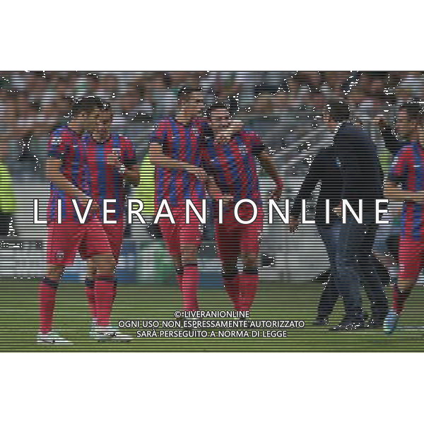 WARSZAWA 27.08.2013 REWANZOWY MECZ IV RUNDA ELIMINACYJNA LIGA MISTRZOW SEZON 2013/14: LEGIA WARSZAWA - STEAUA BUKARESZT --- UEFA CHAMPIONS LEAGUE FOURTH QUALIFYING ROUND SECOND MATCH: LEGIA WARSAW - STEAUA BUCHAREST PILKARZE STEAUY LUKASZ SZUKALA FEDERICO PIOVACCARI FOT. PIOTR KUCZA/NEWSPIX.PL --- Newspix.pl AG ALDO LIVERANI SAS ONLY ITALY *** Local Caption *** www.newspix.pl mail us: info@newspix.pl call us: 0048 022 23 22 222 --- Polish Picture Agency by Ringier Axel Springer Poland
