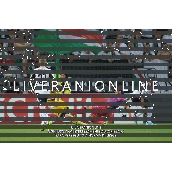27.08.2013 WARSZAWA PEPSI ARENA PILKA NOZNA LIGA MISTRZOW SEZON 2013/2014 IV RUNDA ELIMINACYJNA FOOTBALL UEFA CHAMPIONS LEAGUE SEASON 2013/2014 QUALIFYING ROUND MECZ LEGIA WARSZAWA - FC STEAUA BUKARESZT N/Z DUSAN KUCIAK FEDERICO PIOVACCARI STRZELA GOL BRAMKA FOT RAFAL OLEKSIEWICZ / PRESSFOCUS NEWSPIXPL --- Newspix.pl AG ALDO LIVERANI SAS ONLY ITALY *** Local Caption *** www.newspix.pl mail us: info@newspix.pl call us: 0048 022 23 22 222 --- Polish Picture Agency by Ringier Axel Springer Poland