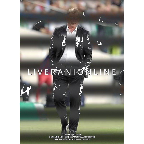 2013.08.27 WARSZAWA PILKA NOZNA LIGA MISTRZOW SEZON 2013/2014 FOOTBALL UEFA CHAMPIONS LEAGUE SEASON 2013/2014 LEGIA WARSZAWA - STEAUA BUKARESZT BUCURESTI N/Z JAN URBAN (TRENER, HEAD COACH) FOTO LUKASZ LASKOWSKI / PRESSFOCUS NEWSPIXPL --- Newspix.pl AG ALDO LIVERANI SAS ONLY ITALY *** Local Caption *** www.newspix.pl mail us: info@newspix.pl call us: 0048 022 23 22 222 --- Polish Picture Agency by Ringier Axel Springer Poland