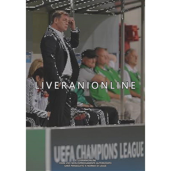 2013.08.27 WARSZAWA PILKA NOZNA LIGA MISTRZOW SEZON 2013/2014 FOOTBALL UEFA CHAMPIONS LEAGUE SEASON 2013/2014 LEGIA WARSZAWA - STEAUA BUKARESZT BUCURESTI N/Z JAN URBAN (TRENER, HEAD COACH) FOTO LUKASZ LASKOWSKI / PRESSFOCUS NEWSPIXPL --- Newspix.pl AG ALDO LIVERANI SAS ONLY ITALY *** Local Caption *** www.newspix.pl mail us: info@newspix.pl call us: 0048 022 23 22 222 --- Polish Picture Agency by Ringier Axel Springer Poland