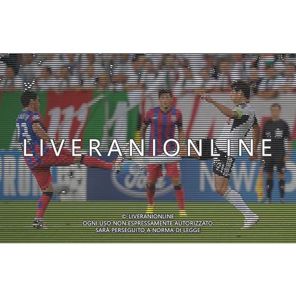 2013.08.27 WARSZAWA PILKA NOZNA LIGA MISTRZOW SEZON 2013/2014 FOOTBALL UEFA CHAMPIONS LEAGUE SEASON 2013/2014 LEGIA WARSZAWA - STEAUA BUKARESZT BUCURESTI N/Z NICOLAE STANCIU IVICA VRDOLJAK FOTO LUKASZ LASKOWSKI / PRESSFOCUS NEWSPIXPL --- Newspix.pl AG ALDO LIVERANI SAS ONLY ITALY *** Local Caption *** www.newspix.pl mail us: info@newspix.pl call us: 0048 022 23 22 222 --- Polish Picture Agency by Ringier Axel Springer Poland