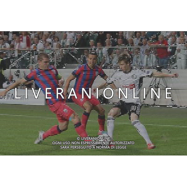WARSZAWA 27.08.2013 REWANZOWY MECZ IV RUNDA ELIMINACYJNA LIGA MISTRZOW SEZON 2013/14: LEGIA WARSZAWA - STEAUA BUKARESZT --- UEFA CHAMPIONS LEAGUE FOURTH QUALIFYING ROUND SECOND MATCH: LEGIA WARSAW - STEAUA BUCHAREST ALEXANDRU BOURCEANU DANIEL GEORGIEVSKI JAKUB KOSECKI FOT. PIOTR KUCZA/NEWSPIX.PL --- Newspix.pl AG ALDO LIVERANI SAS ONLY ITALY *** Local Caption *** www.newspix.pl mail us: info@newspix.pl call us: 0048 022 23 22 222 --- Polish Picture Agency by Ringier Axel Springer Poland
